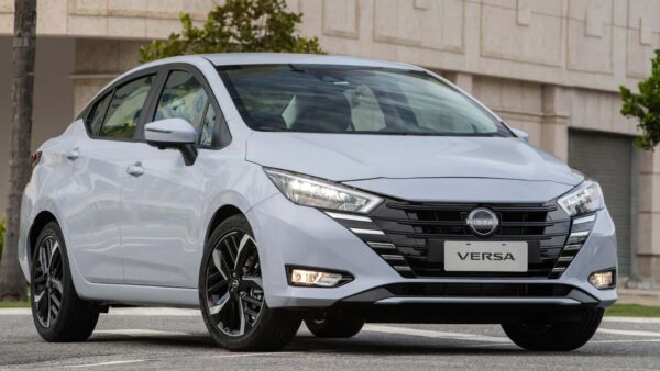 nissan-versa-2024