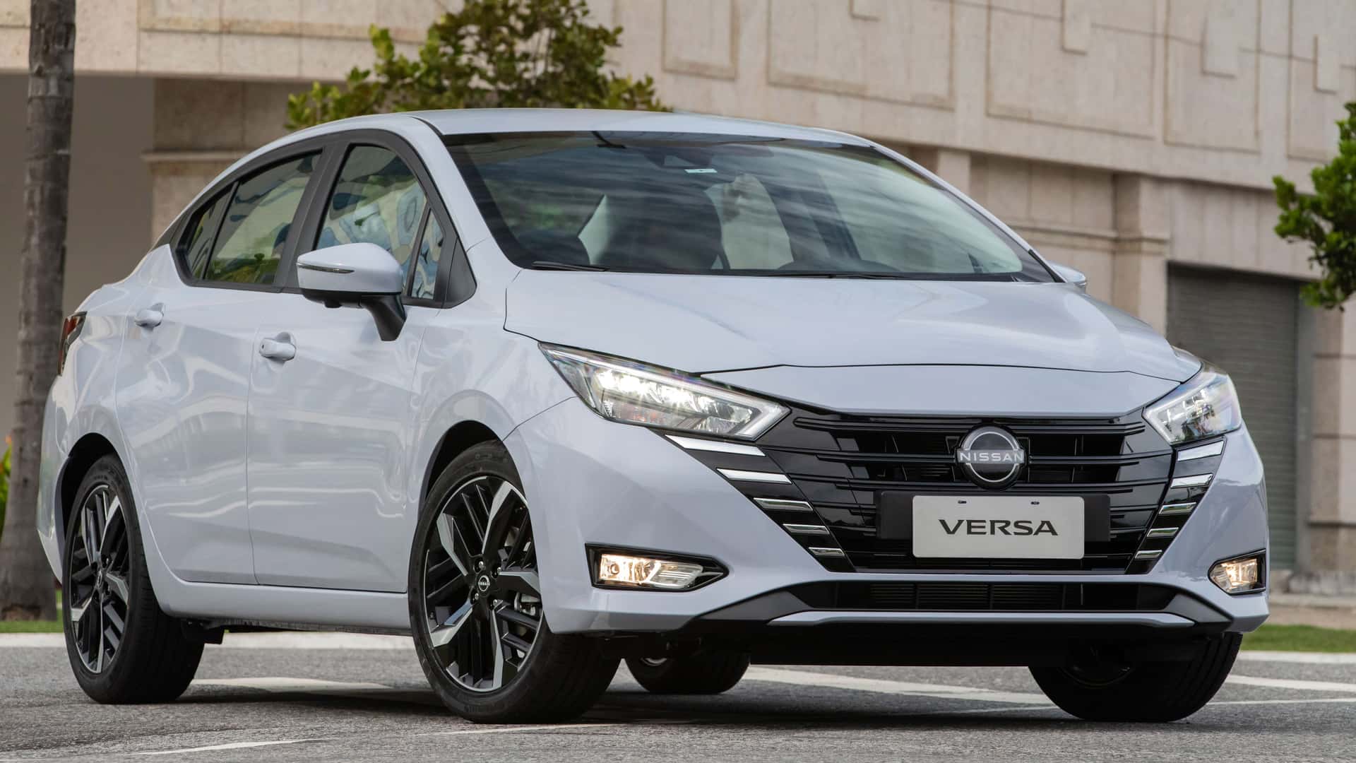 nissan-versa-2024